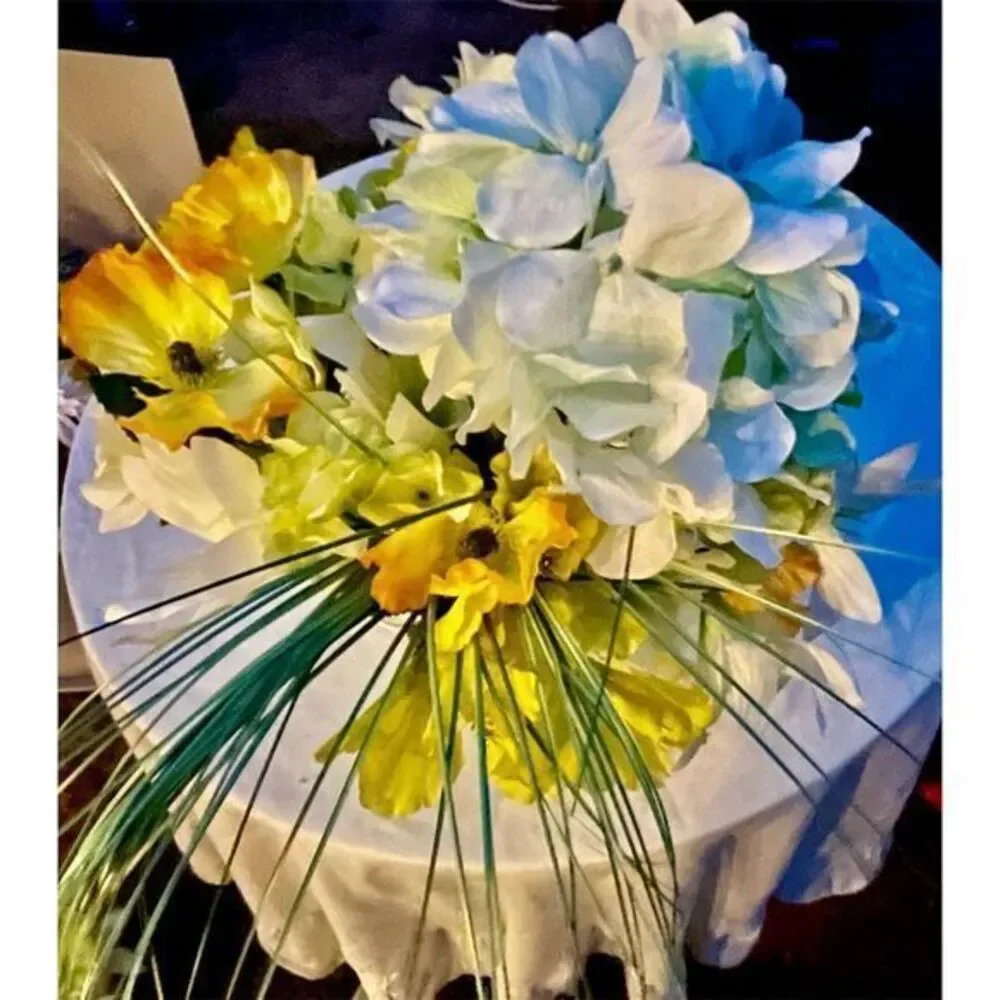 Please Read! Yellow Artificial Arrangement in Decorative Basket Centerpiece